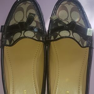 Mint Coach Signature Loafers 9